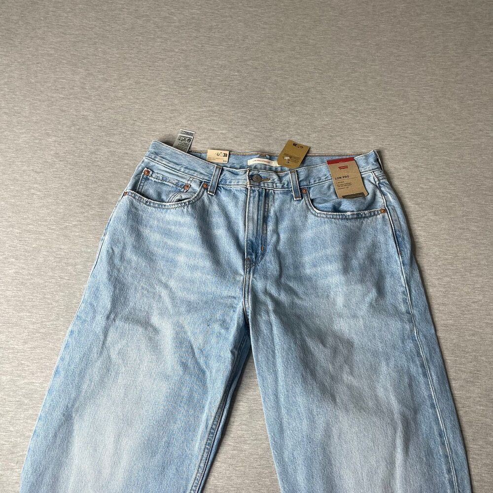 Levi’s Women’s Vintage Fit 90’s Low Pro Straight Fit Jeans - Picture 9 of 12